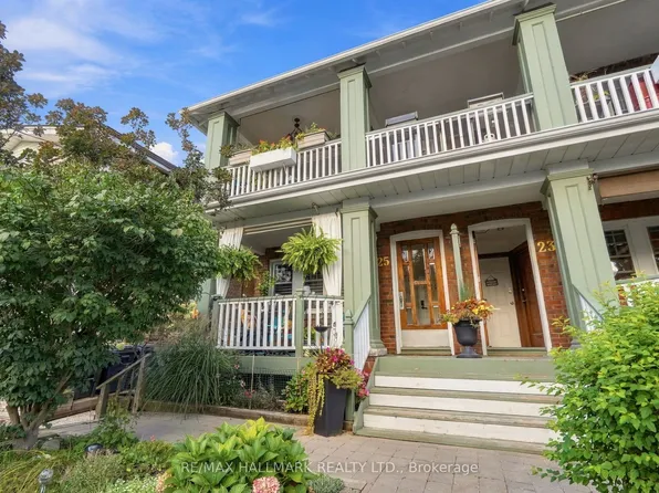25 Scarboro Beach Blvd, Toronto, ON M4E 2W9