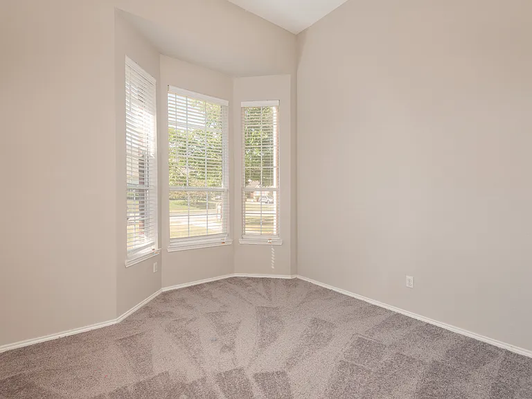 405 Mimosa Dr — Photo 25