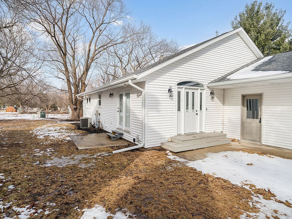 1st image of 112 Liverpool Dr SE