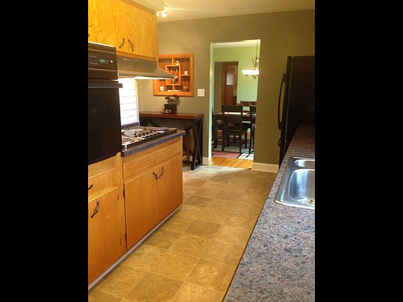 5th image of 3457 Briarwood Ln