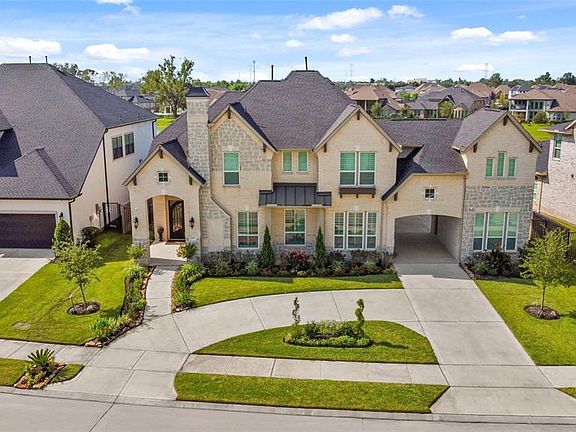 2nd image of 10635 Crystal Spring Drive