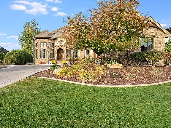 Nestled on Large Lot
