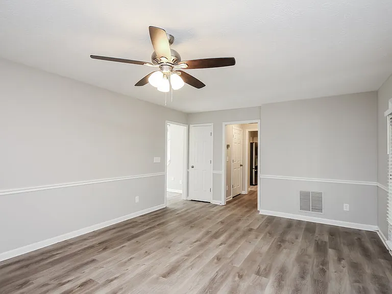 1448 Christiana Dr — Photo 5
