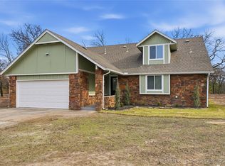 6933 N Martin Ridge Rd, Mannford, OK 74044