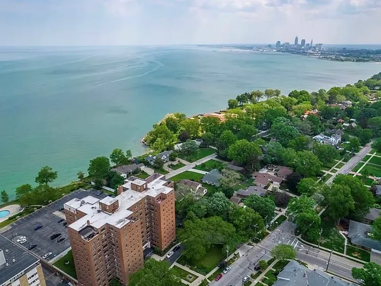 11720 Edgewater Dr #417 — Photo 30
