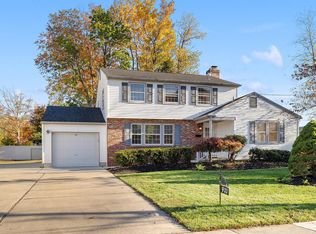 933 Edgemoor Rd, Cherry Hill, NJ 08034