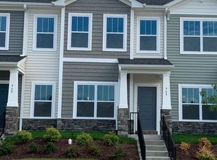 964 Robbie Jackson Ln, Fuquay Varina, NC 27526