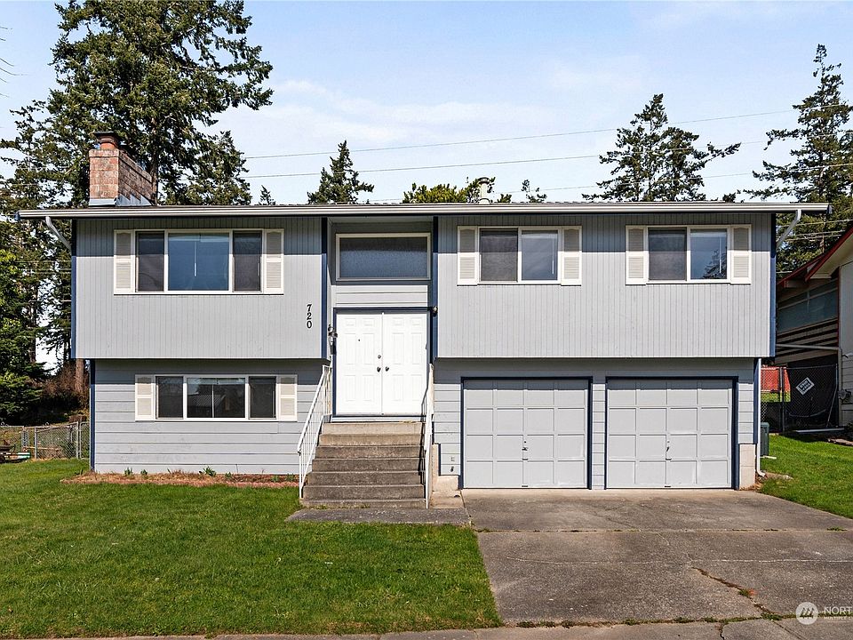 1st image of 720 NW Hyak Drive