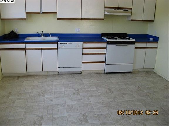5th image of 5950 Arlington Blvd
