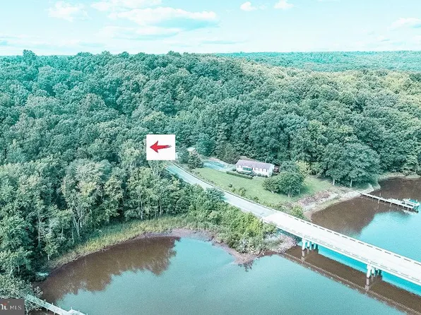 Waterside Ln, Montross, VA 22520