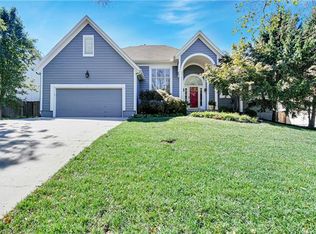 15214 S Reeds Rd, Overland Park, KS 66223