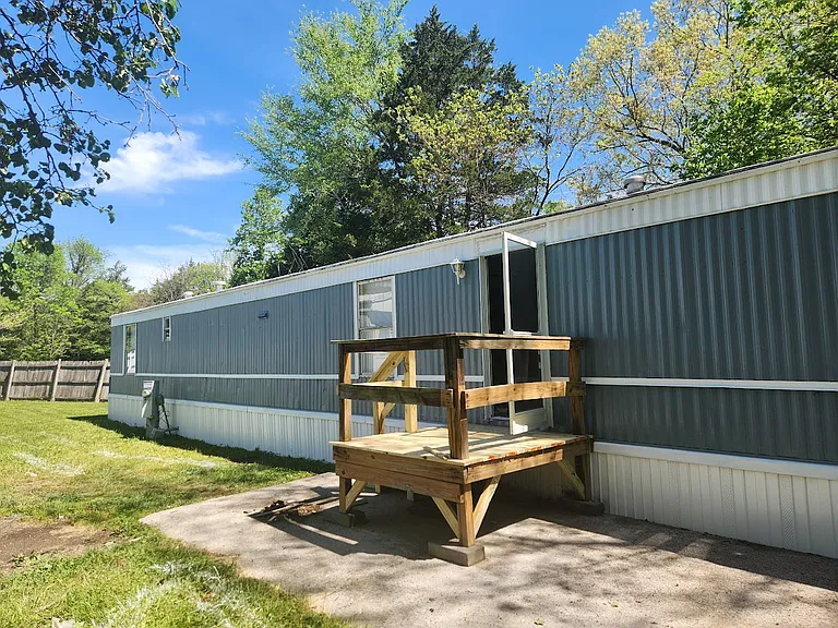 9500 Hausmond Way #21 — Photo 1