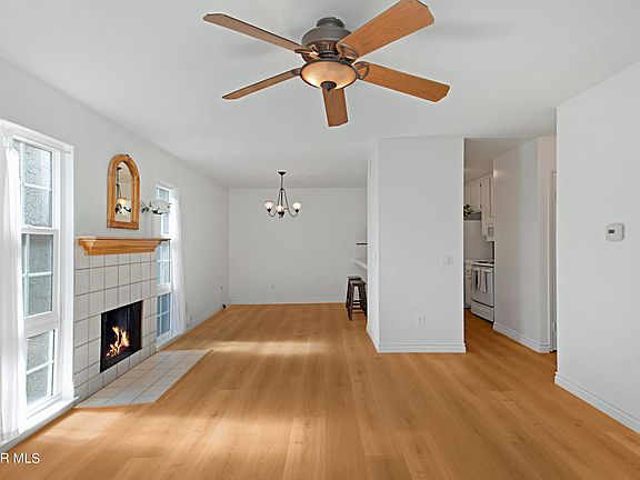 3rd image of 28590 Conejo View Dr