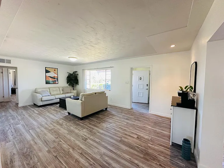 3010 E Copper St — Photo 8