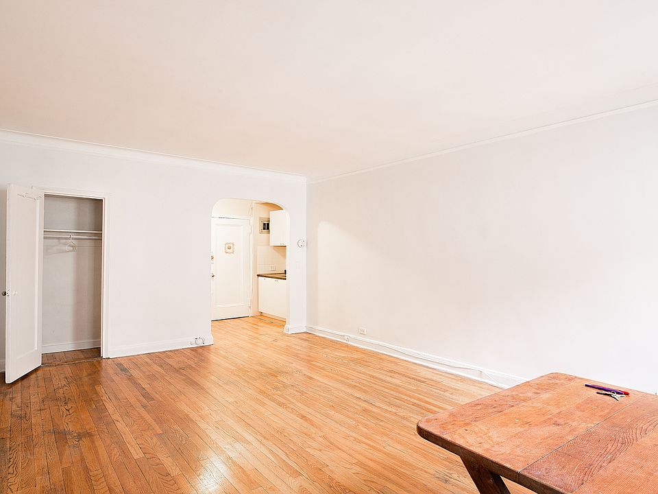 2nd image of 44 E 21st St #5B