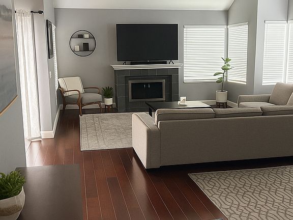 2nd image of 534 Via De La Valle