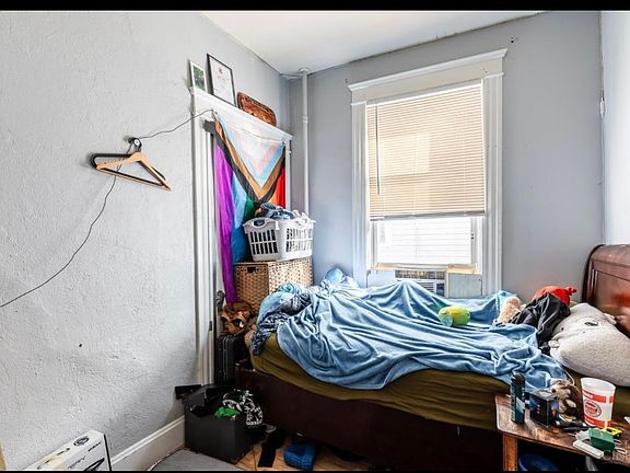 5th image of 440 Warner St #1