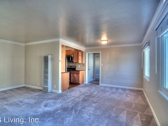 3rd image of 1549 San Carlos Ave #6