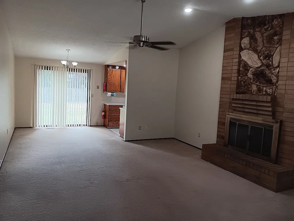 2 bed, 1.5 bath, 1000 sqft, $2,000 — Photo 2