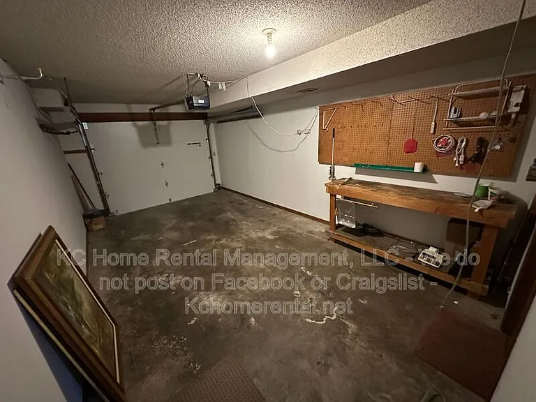 6251 Rene St — Photo 31