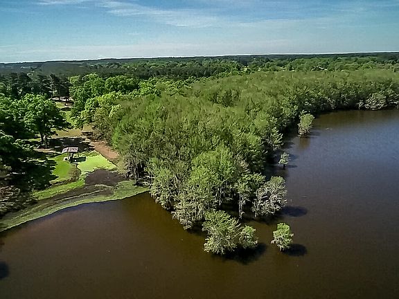 3rd image of 451 Wiggins Rd