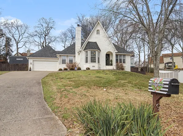 910 Spanish Oak Cir, La Vergne, TN 37086