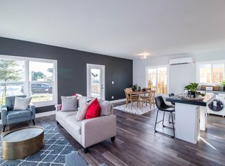 928 W 7th St, Riviera Beach, FL 33404