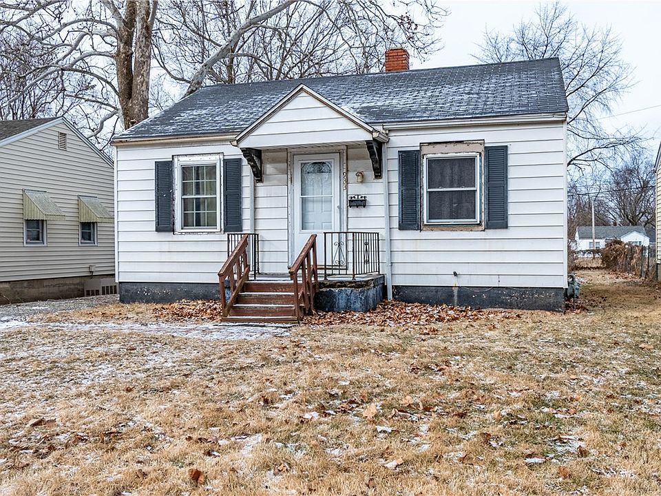 2nd image of 933 N Wilder Ave