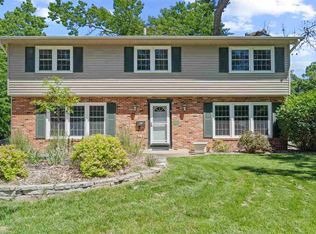 3712 Wenig Rd NE, Cedar Rapids, IA 52402