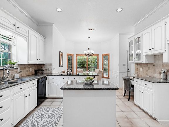 5th image of 137 Lakeview Dr