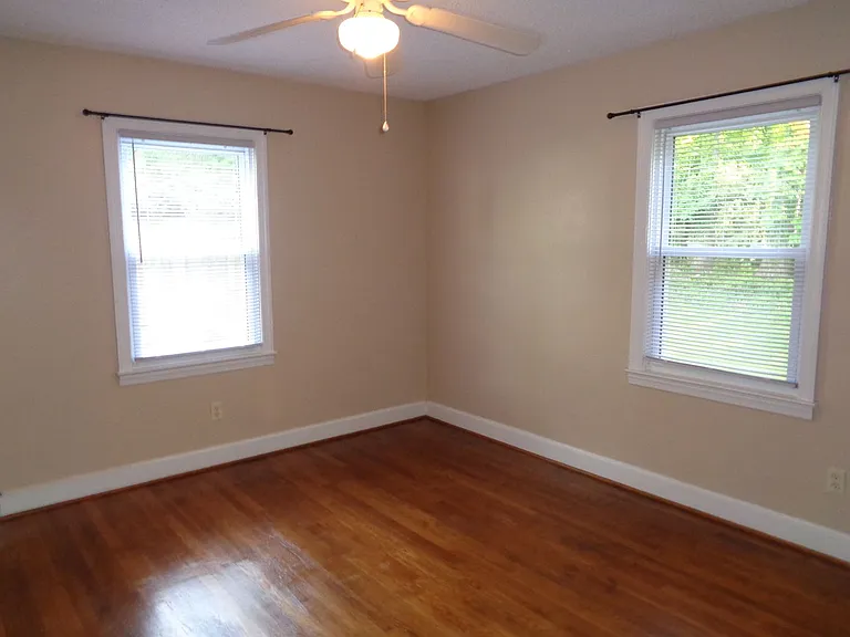 135 Lindbergh St — Photo 5