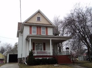 202 E School St, Columbus, WI 53925