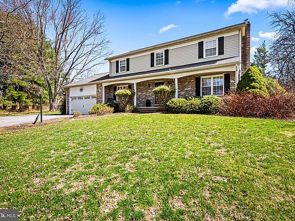3rd image of 14305 Robcaste Rd