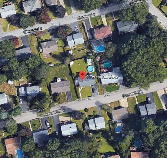 1st image of 9 Forest Hill Dr