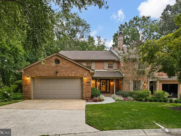 1012 Warwick Ln, Wilmington, DE 19807