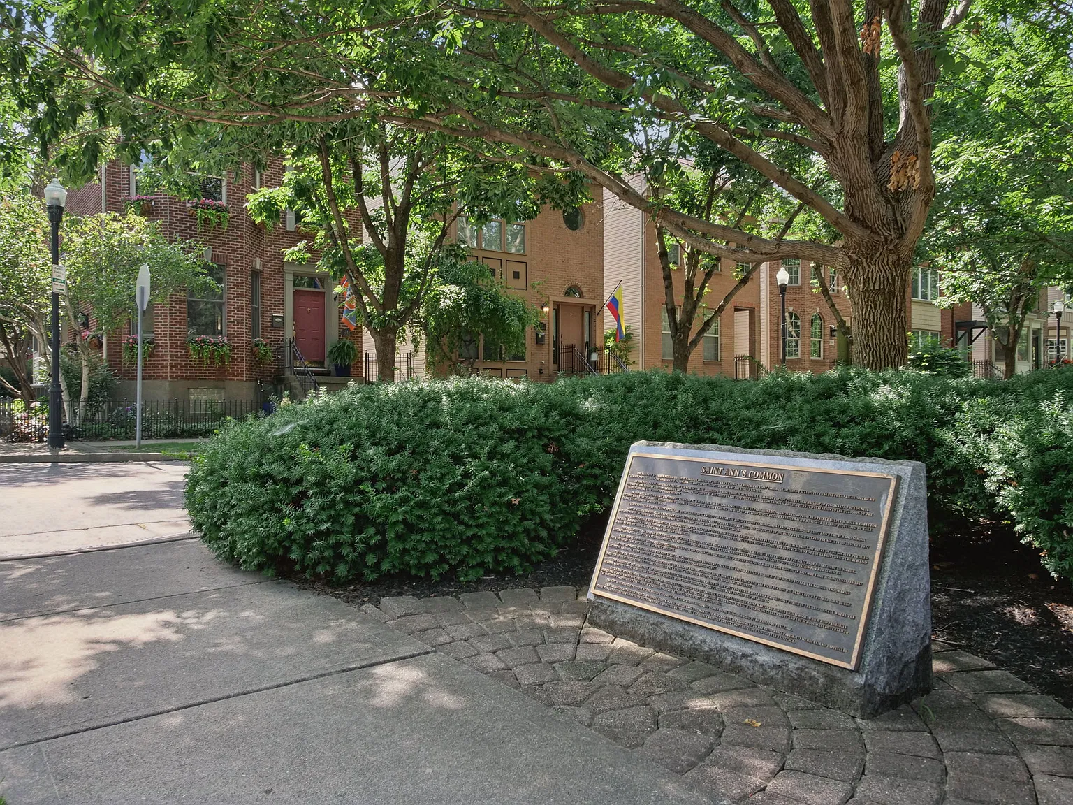 3 bed, 2420 sqft, $4,000 — Photo 4