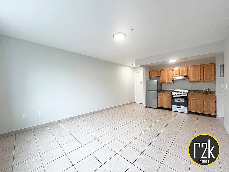 30-35 31st St #2F — Photo 9