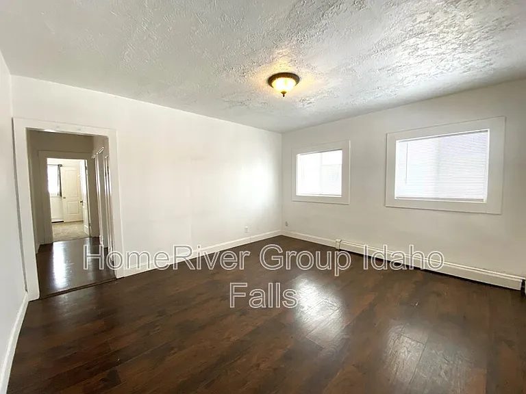 172 E 2 S #1 — Photo 3