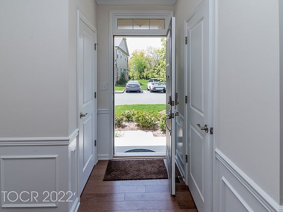 4th image of 16 Winfield Dr