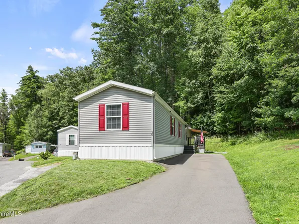 20 Pines Lodge Park, Williamstown, MA 01267