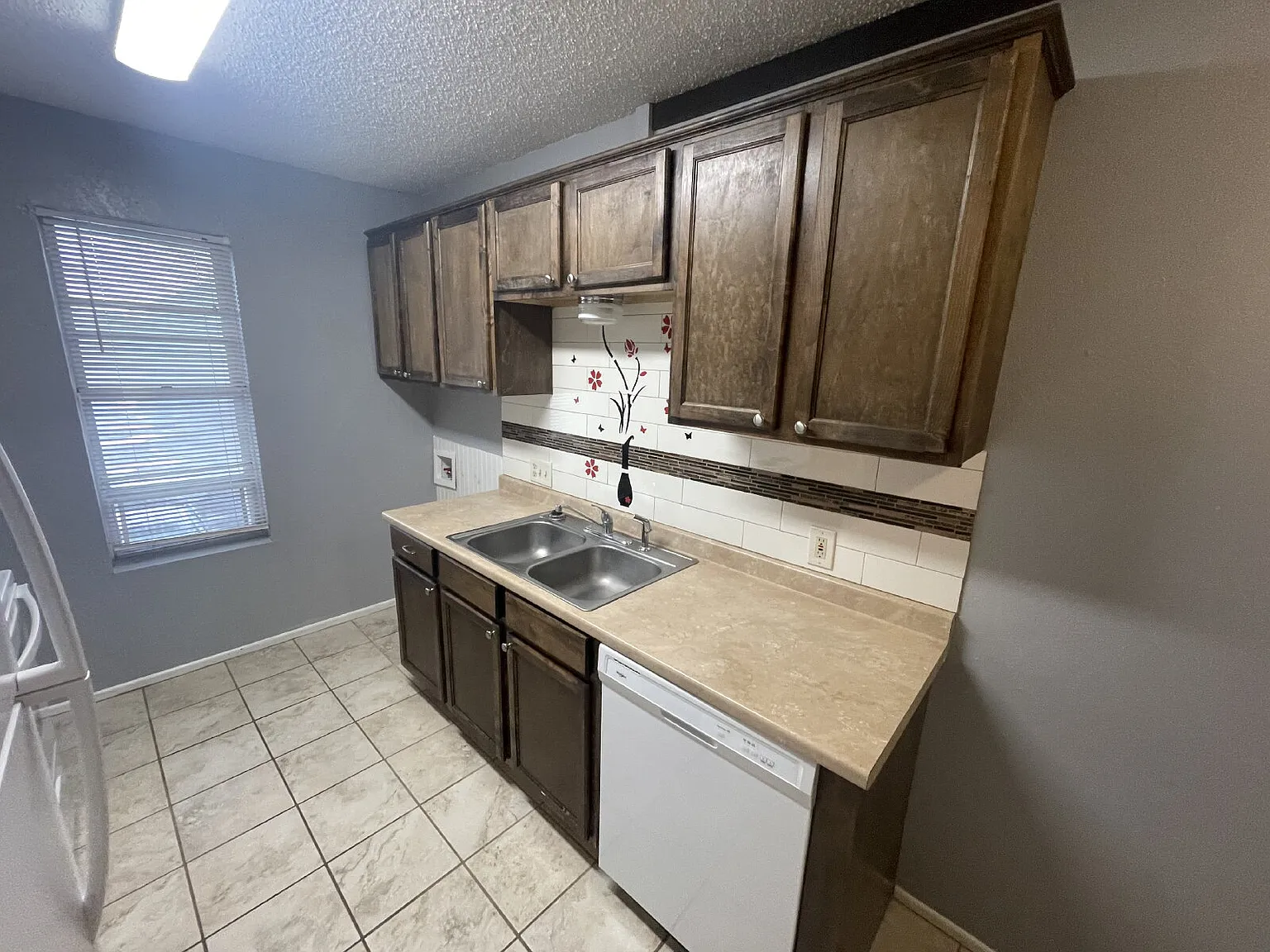 2 bed, 1.0 bath, 800 sqft, $725 — Photo 3