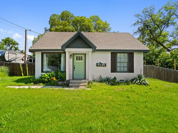 4104 Meandering Ct, Lakeside, TX 76135