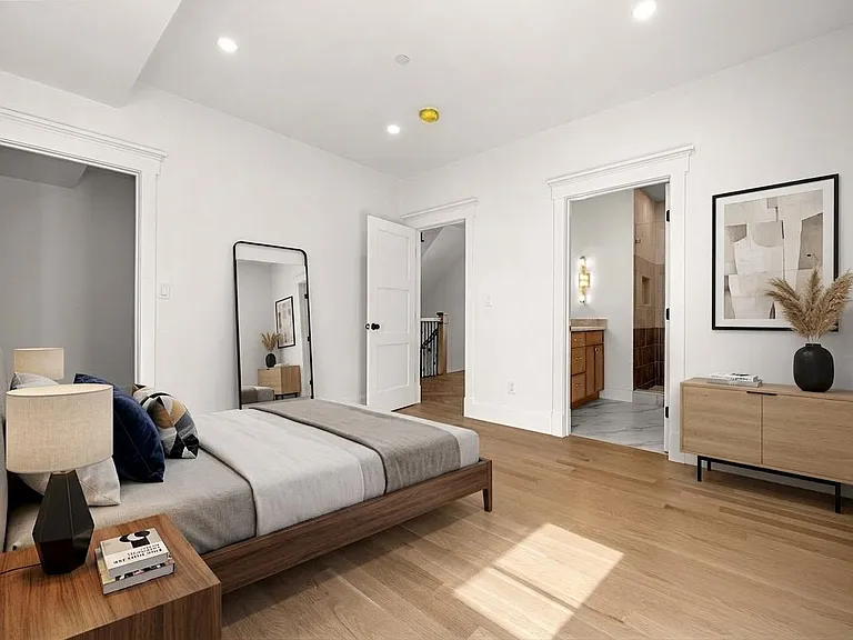309 Broadway #1 — Photo 9