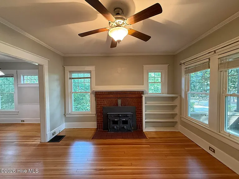 360 E Maine Ave — Photo 6