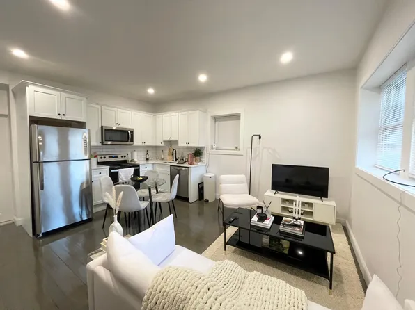 1022 Bennington St APT 2R, Boston, MA 02128