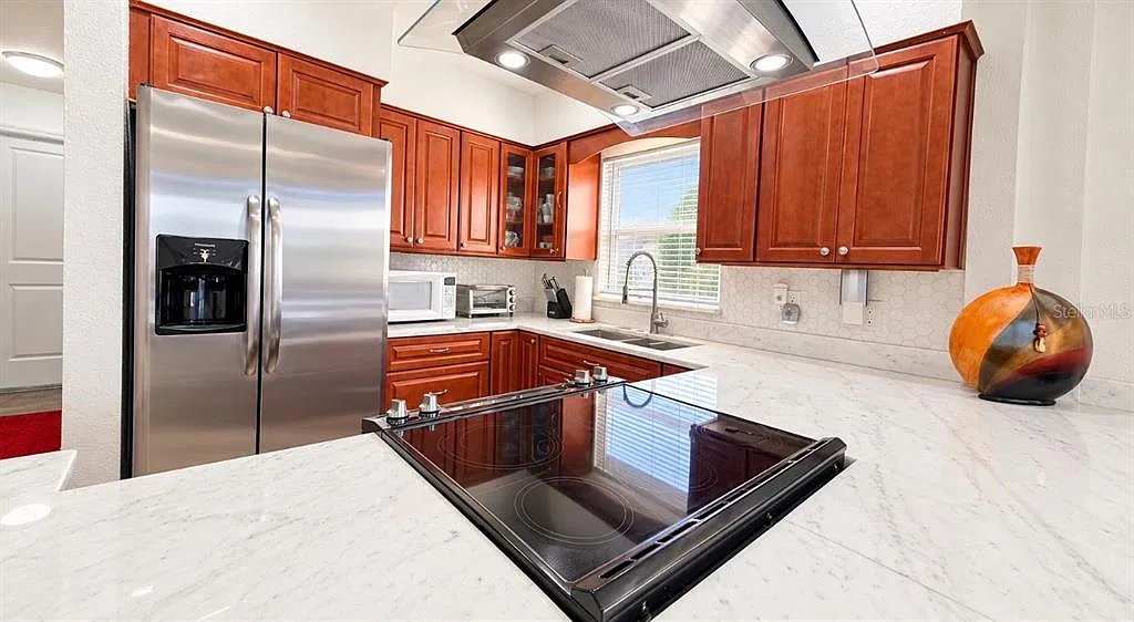 2 bed, 2.0 bath, 965 sqft, $2,750 — Photo 4