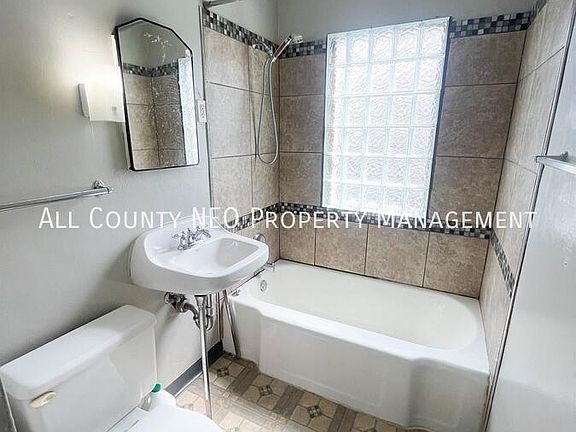 5th image of 1284 Tioga Ave