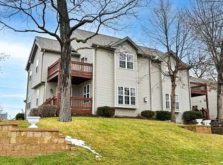 5092 S 58th St #2, Greenfield, WI 53220