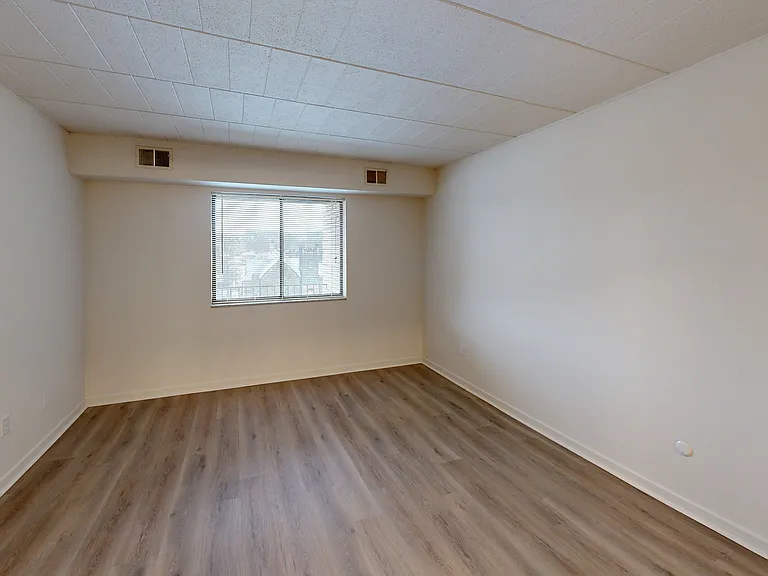 Claybourne Apartments — Photo 27