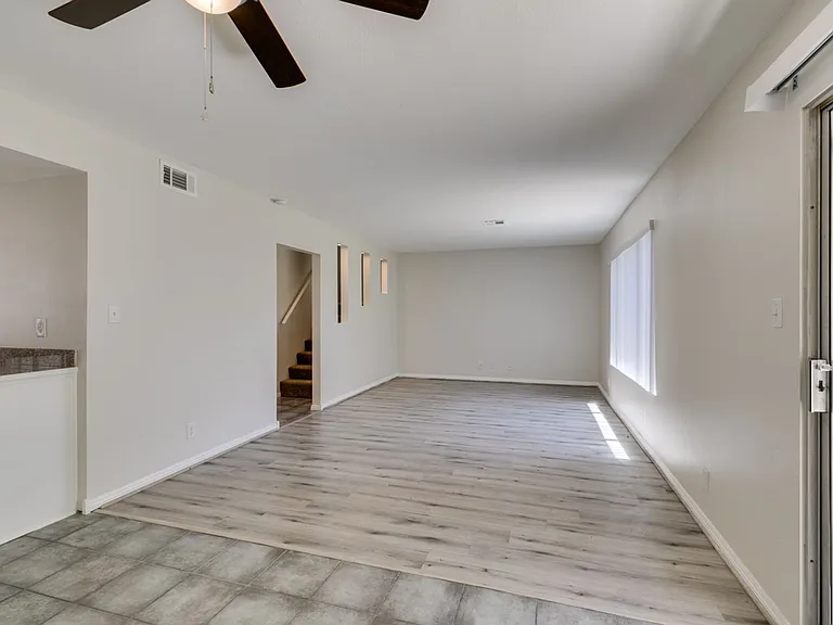 784 Anne Ln — Photo 23